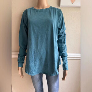ZELLA LONG SLEEVE WITH THUMBHOLES SHIRT